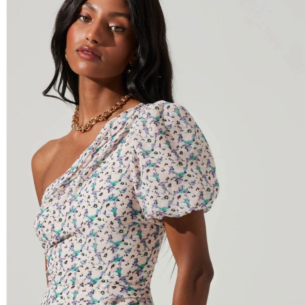 Astr One-Shoulder Floral Dress - White and Blue - Picture 4 of 14
